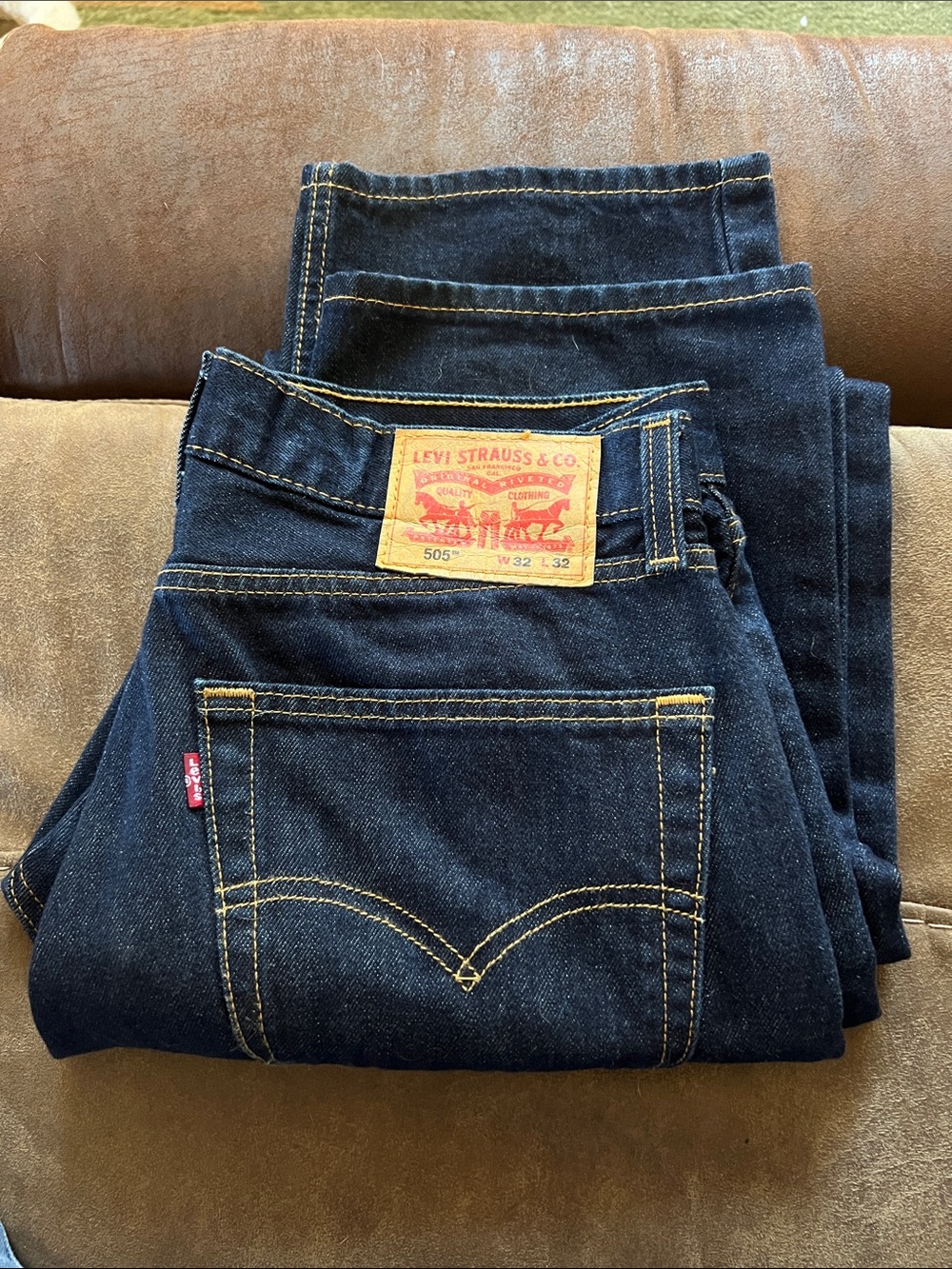 Levi's Men's 505 Straight Jeans in Dark Indigo with Contrast Stitching 32x32